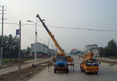 Vai Solar Street lampa joprojām ir nonākusi lietainās dienās?-风向标 -4 组-夏雨